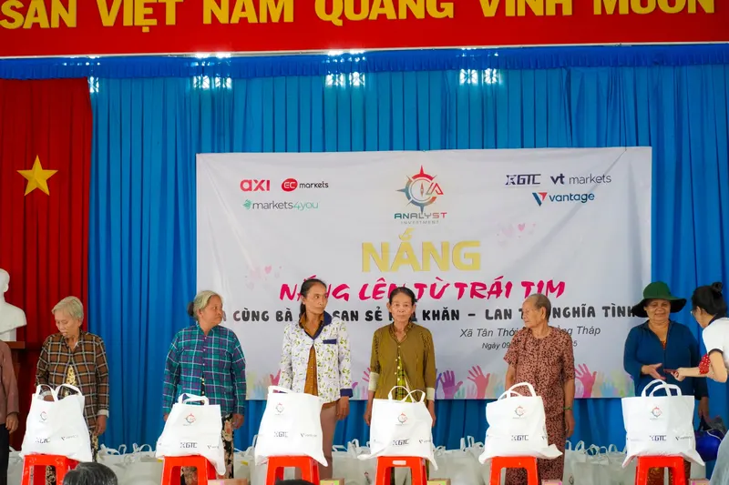 CHƯƠNG TRÌNH THIỆN NGUYỆN “NẮNG” HÀNH TRÌNH LAN TỎA YÊU THƯƠNG